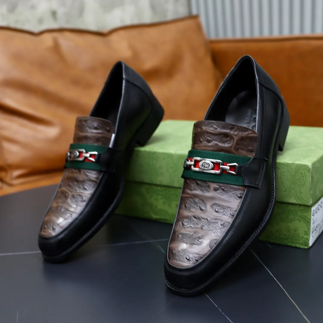 Men's shoes: 250🙅‍♂️🙅‍♂️🙅‍♂️Niuli Brand: GUCCI Size: 38-44 (45 can be customized) Level: Counter classic Material: Original soft cowhide upper Comfortable cowhide lining Original lightweight outsole Style category: Business casual footwear Driving leather shoes Color: Actual picture color